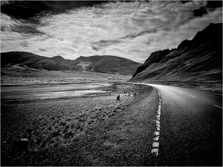 Compact Camera, Best Photo of the Day in Emphoka by Shirren Lim, Ricoh GR D, https://flic.kr/p/ojXbWt Compact Camera, Best Photo of the Day in Emphoka by Shirren Lim, Ricoh GR D, https://flic.kr/p/ojXbWt