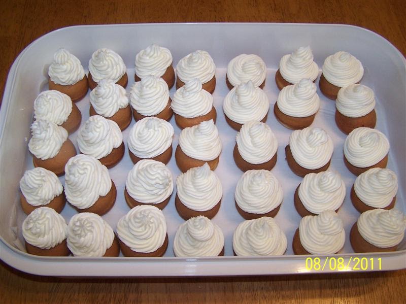 Susie's Home and Hobbies Cake balls with icing flavored with Wedding