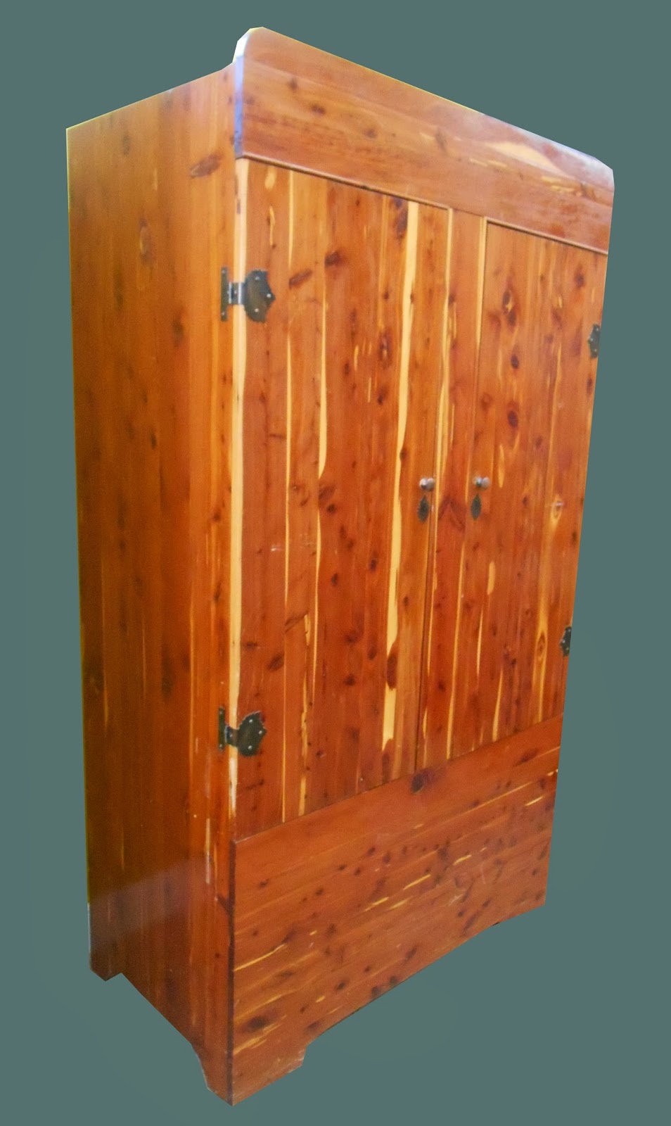 Uhuru Furniture & Collectibles Vintage Cedar Closet 175 SOLD