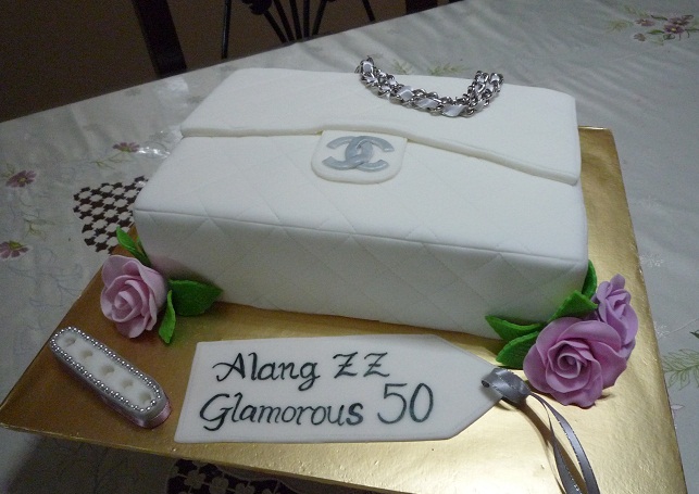 GG Home Biz Cakes & Wedding Cakes: White Chanel Handbag Cake for Glam  Cousin Alang Zarina