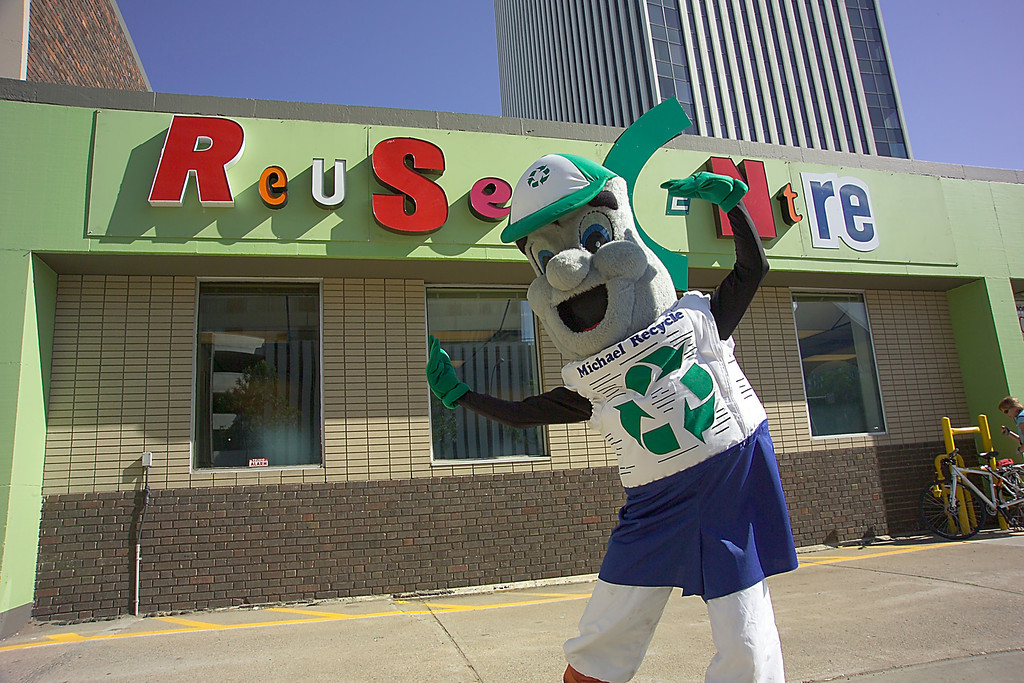 ReuseIt Edmonton About the Reuse Centre