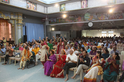 Rath Yatra and Anup Jalota Concert at Radha Madhav Dham, the ashram of Kripaluji Maharaj