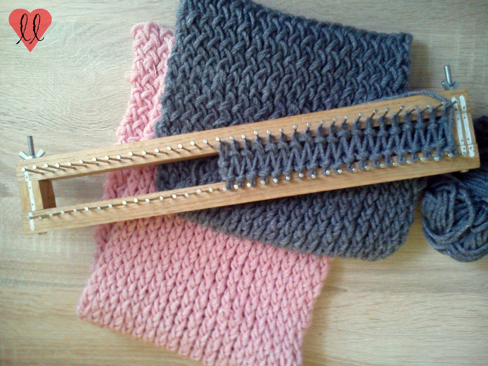 How to Loom Knit a Cabled Scarf with a rectangular loom (DIY Tutorial) 