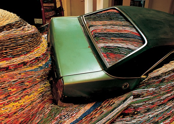 david mach instalação revista mar engolindo carros david mach instalação revista mar engolindo carros