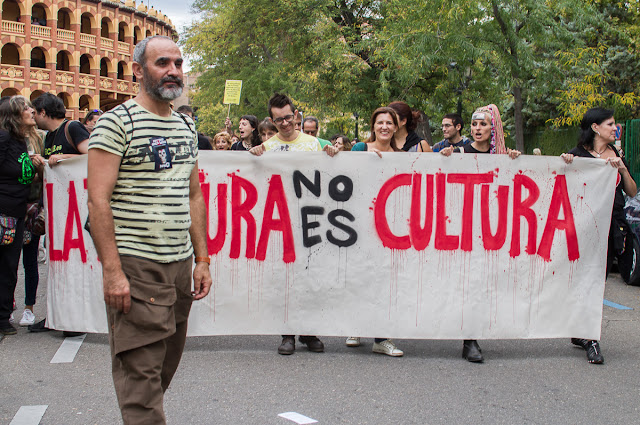 Fiestas del Pilar 2015 Zaragoza - Manifestación Antitaurina -  AntiBullfighter Zaragoza