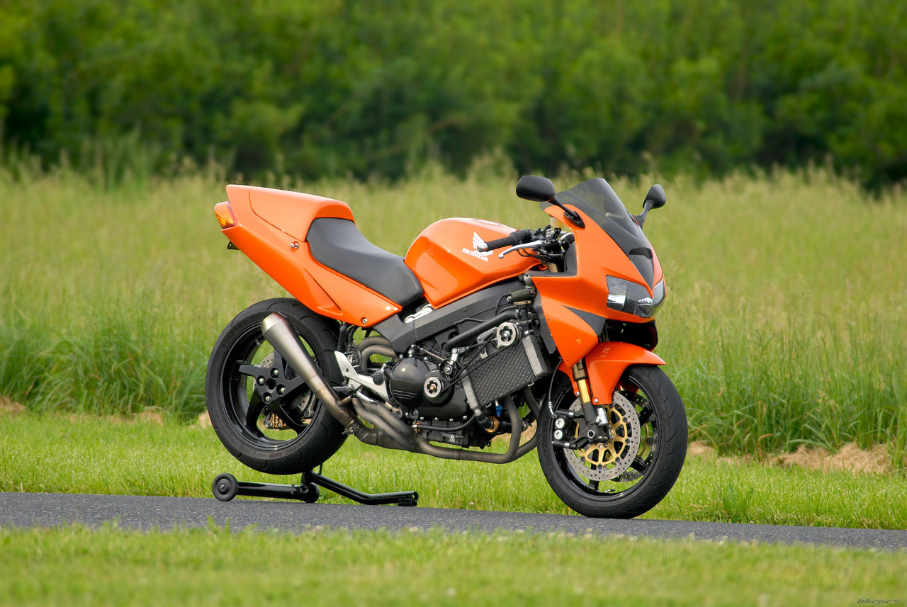 psd-moto: Supercharged VFR800