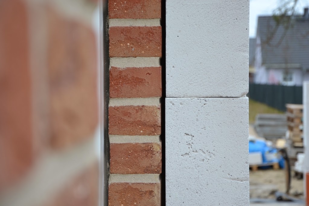 aus B wird HVL: Der Garagenbau geht los