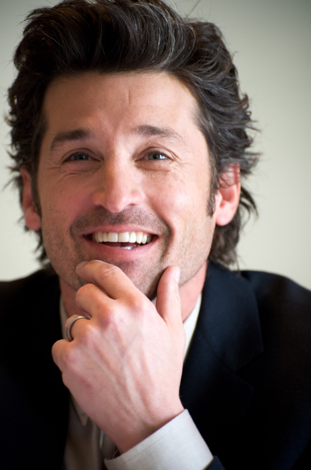 http://2.bp.blogspot.com/-bbtjgHi3MXY/TZy3HhRndOI/AAAAAAAAAjA/9yhQ194ynGA/s1600/PatrickDempsey_VeraAnderson2008_02.jpg