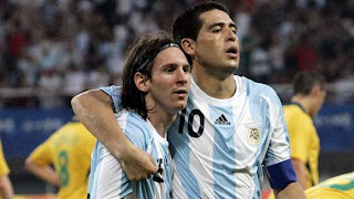 Riquelme: «El Barça ganará porque tiene a Messi»