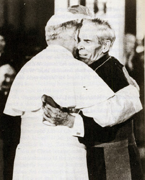 The University of Solar System Studies - Page 19 _JPII+and+Fulton+Sheen