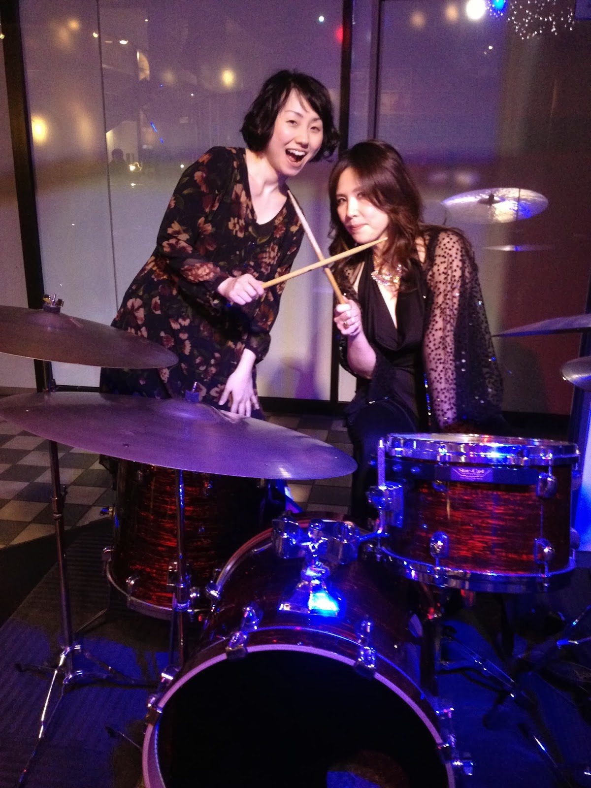 to B2 本日2/28(金)は遠藤さや(Vo)×佐久間優子(P)
