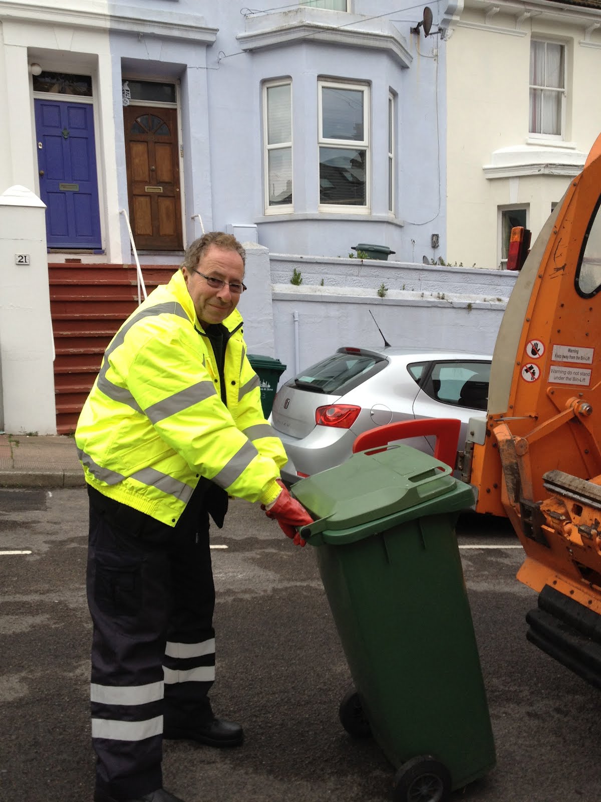 My Rubbish Day! Peter James