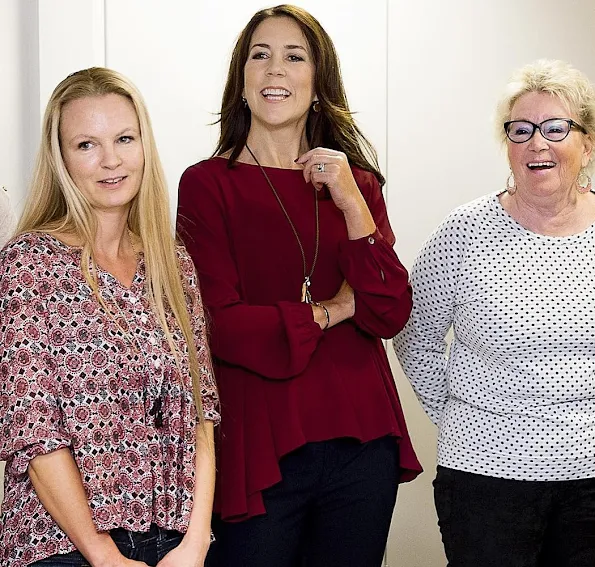 Crown Princess Mary of Denmark visited Slagelse Red Cross Center. Crown Princess made this visit in order to monitor the works of the network project "War against loneliness" (Vaerket) that has been jointly developed by "Mary Foundation"