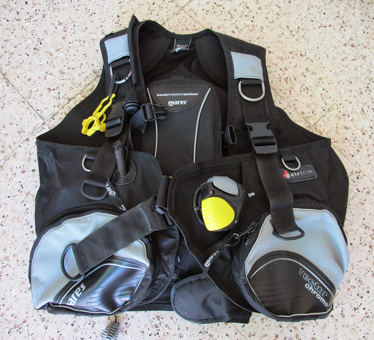 mares bcd for scuba diving