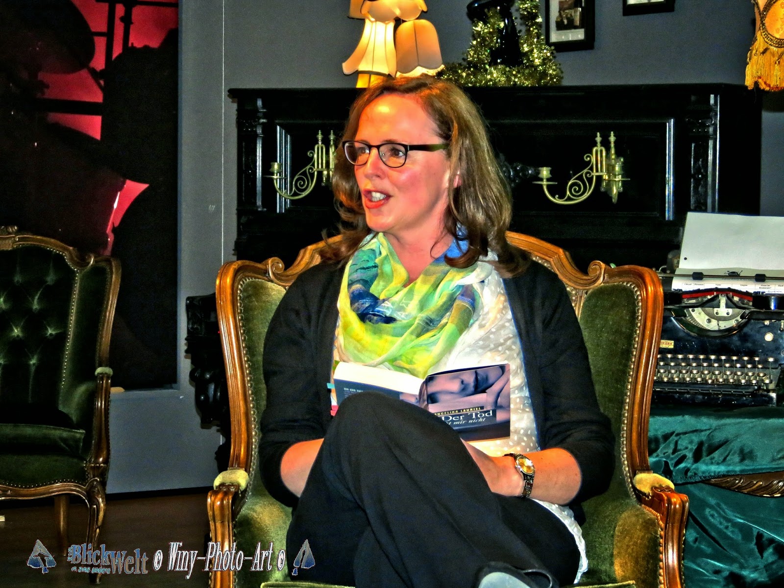 Sharon Baker Liest Lesungen