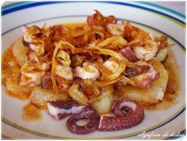 Pulpo Con Patatas Y Pimentón
