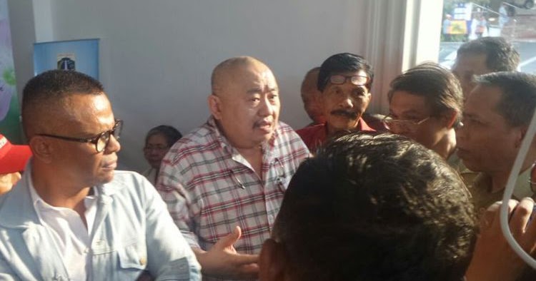 BalaikotaMemanasSaatPendukungAhokTeriakLantaran BalaikotaMemanasSaatPendukungAhokTeriakLantaran