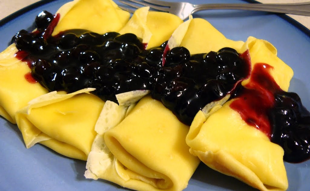 Level 2 Mommy Cheese Blintzes with Blueberry Compote