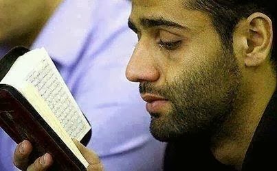 Hukum Menangis Ketika Membaca Al-Qur’an