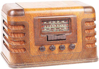 Old-Fashioned-Radio Wallpaper