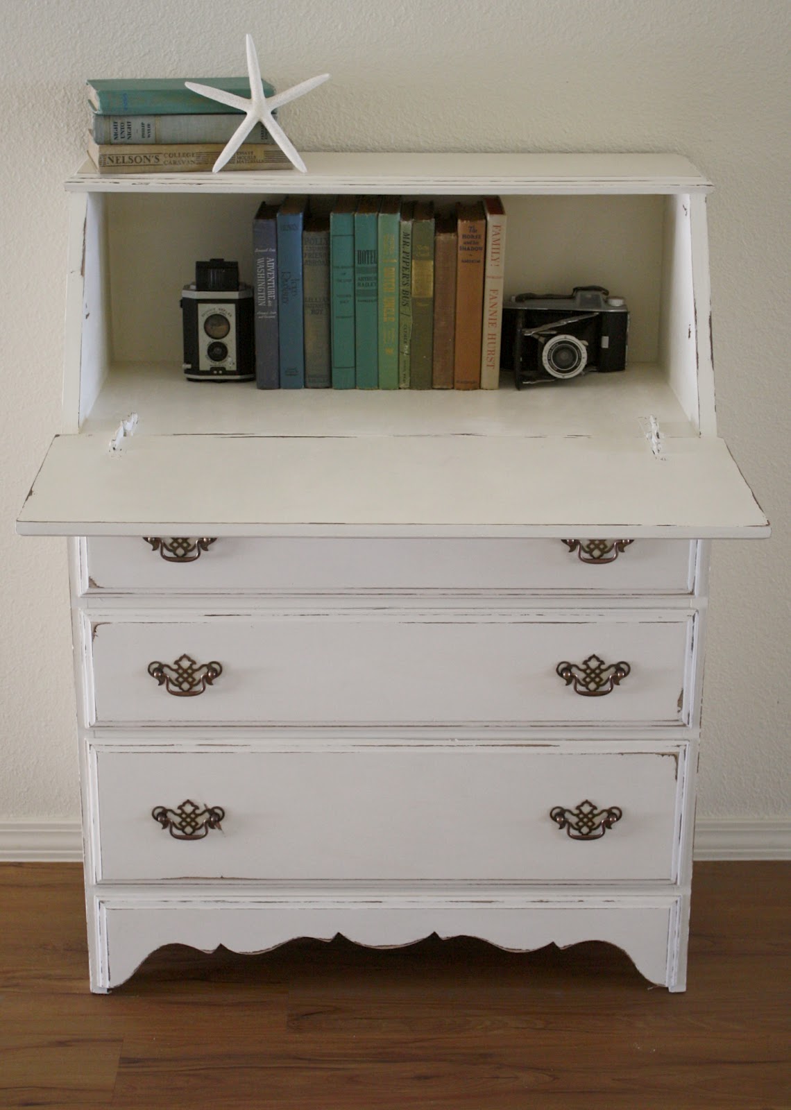 Shabby Secretary Desk & DIY Chalk Paint
