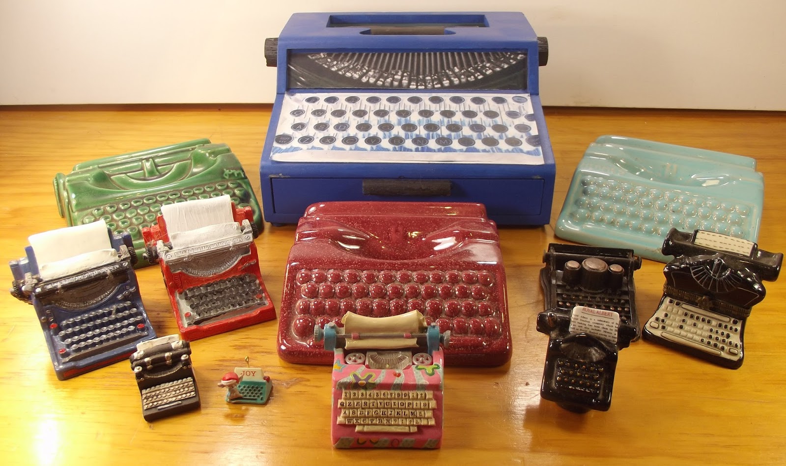 oz.Typewriter Smallest Typewriter Collection