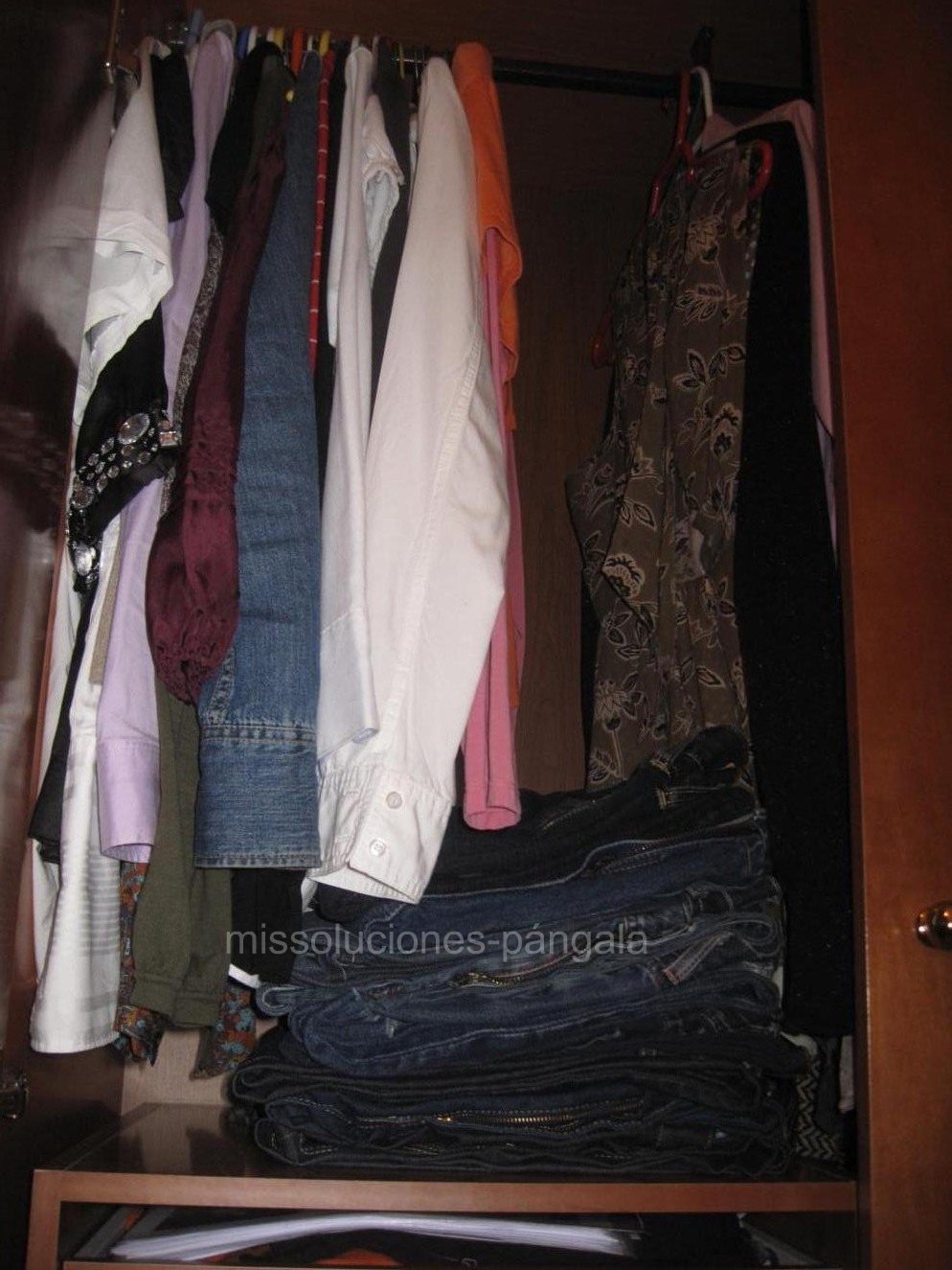 GUARDAR LOS VAQUEROS-ORGANIZAR EL ARMARIO – Mis Soluciones Pangala