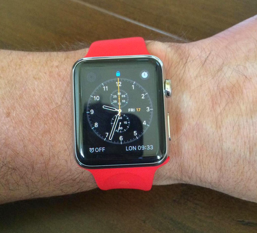 Photos of Apple Watch with custom red sports band surfaces on Twitter