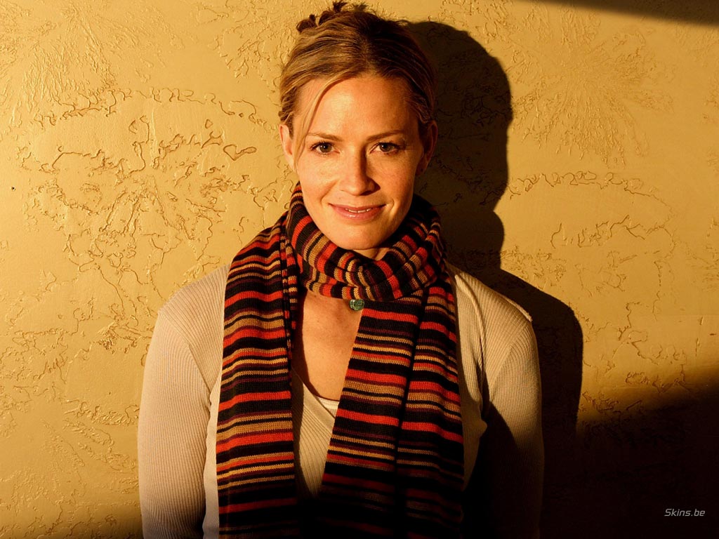 Elizabeth Shue - Gallery Photo Colection