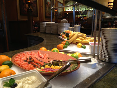 A Review of Breakfast at Storyteller's Cafe at Disneyland - Tips from
