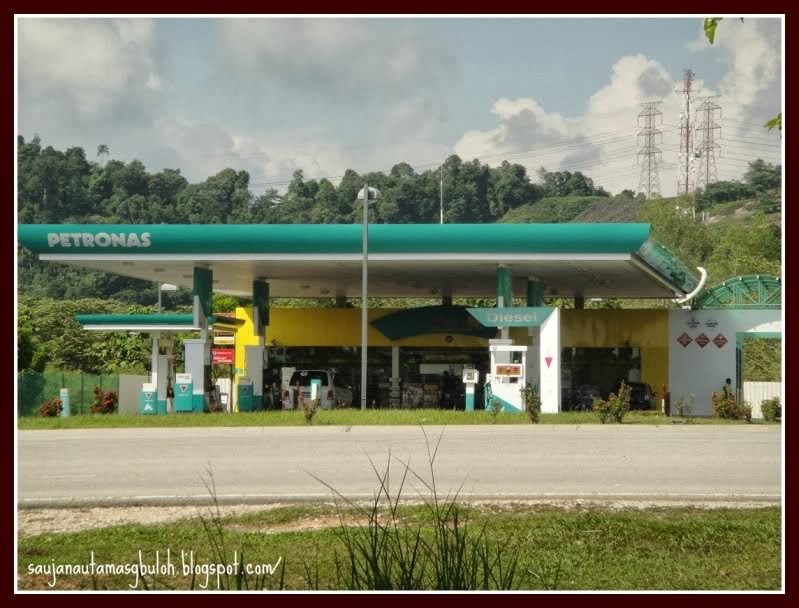 stesen minyak PETRONAS