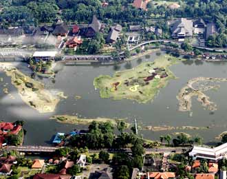 Wisata Kota Jakarta Taman Mini Indonesia Indah