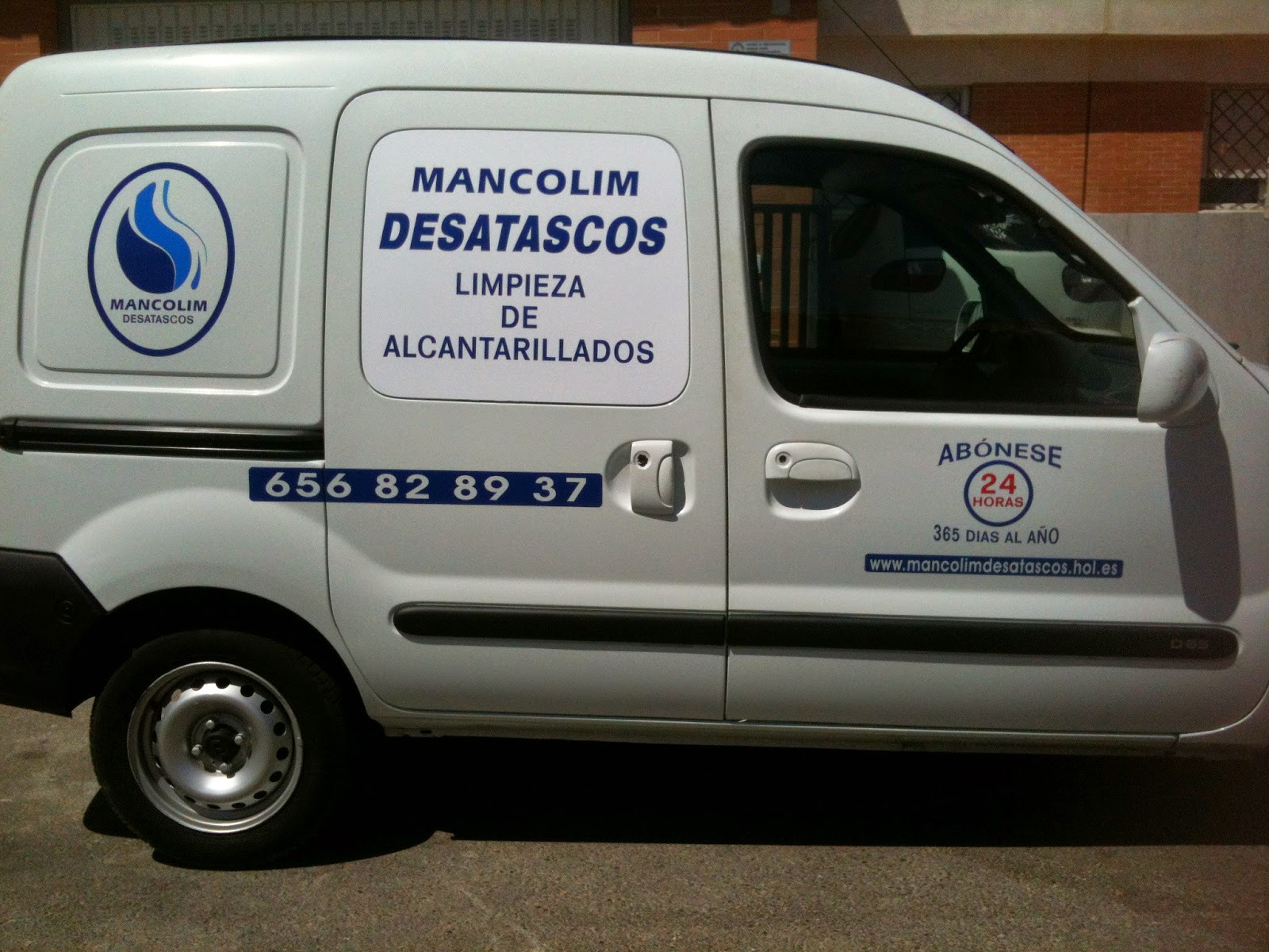 Furgoneta de Mancolim Desatascos