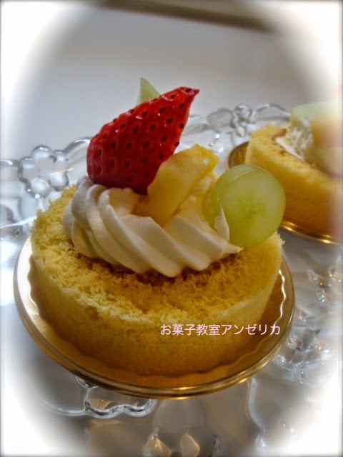お菓子教室アンゼリカ Cake Sugar Art デザインを変えて ロールケーキ