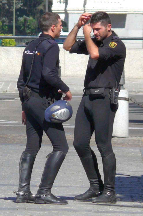 Zac efron bulge. Zac efron bulge.