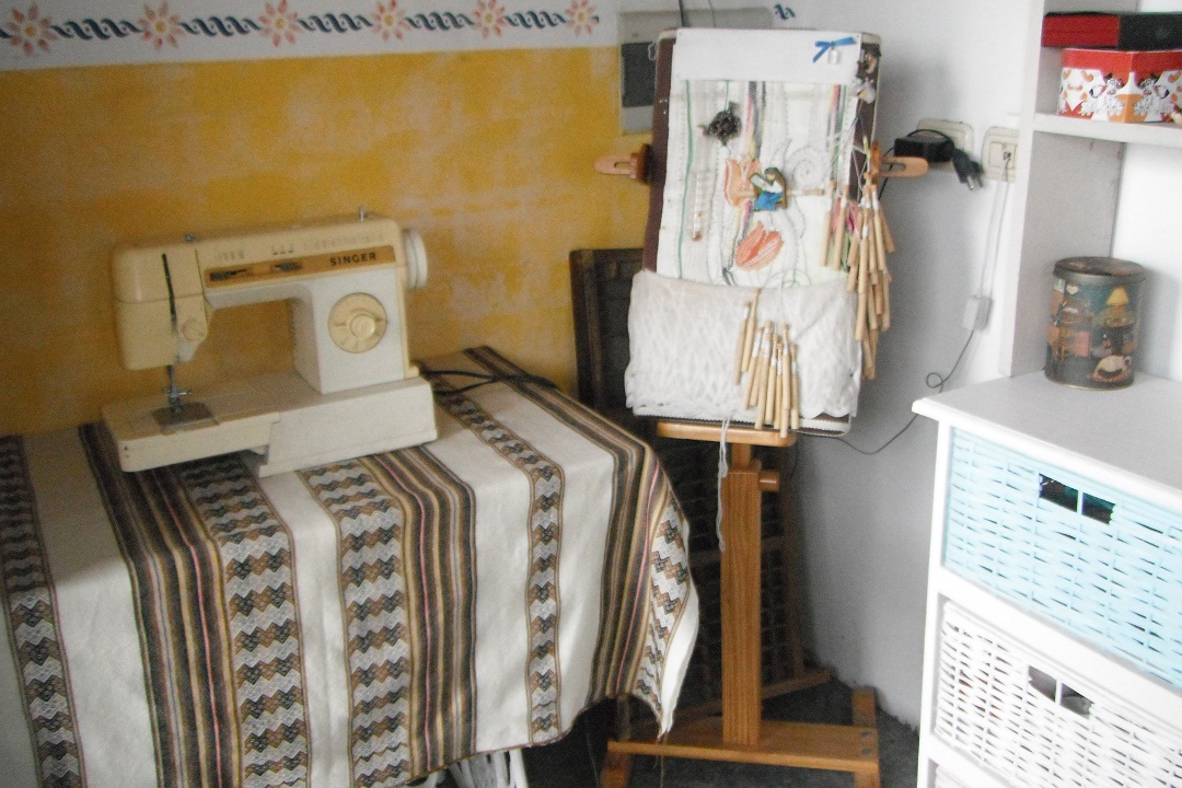 Hogar y estilo de vida: Ahora seguimos con el cuarto de costura en sí