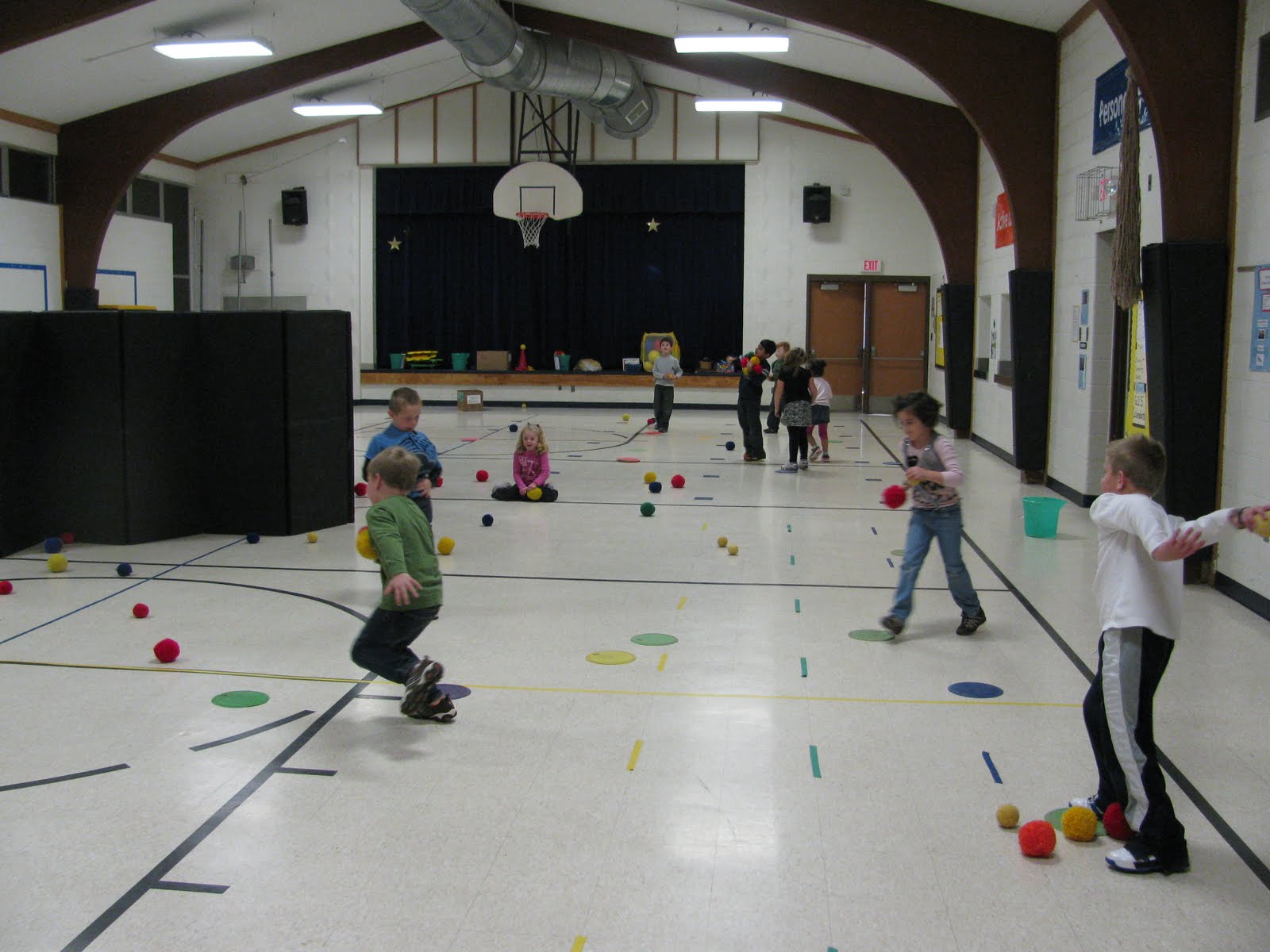 Carly's PE Games Catching and Throwing Games Continued