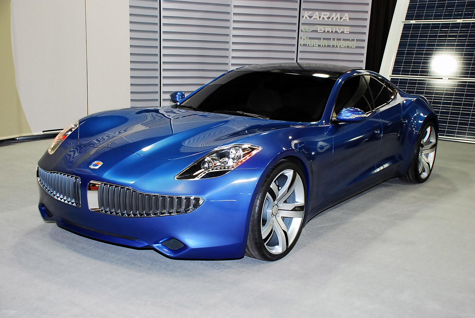 Fisker Karma Hybrid Car and Electronic wallpaper