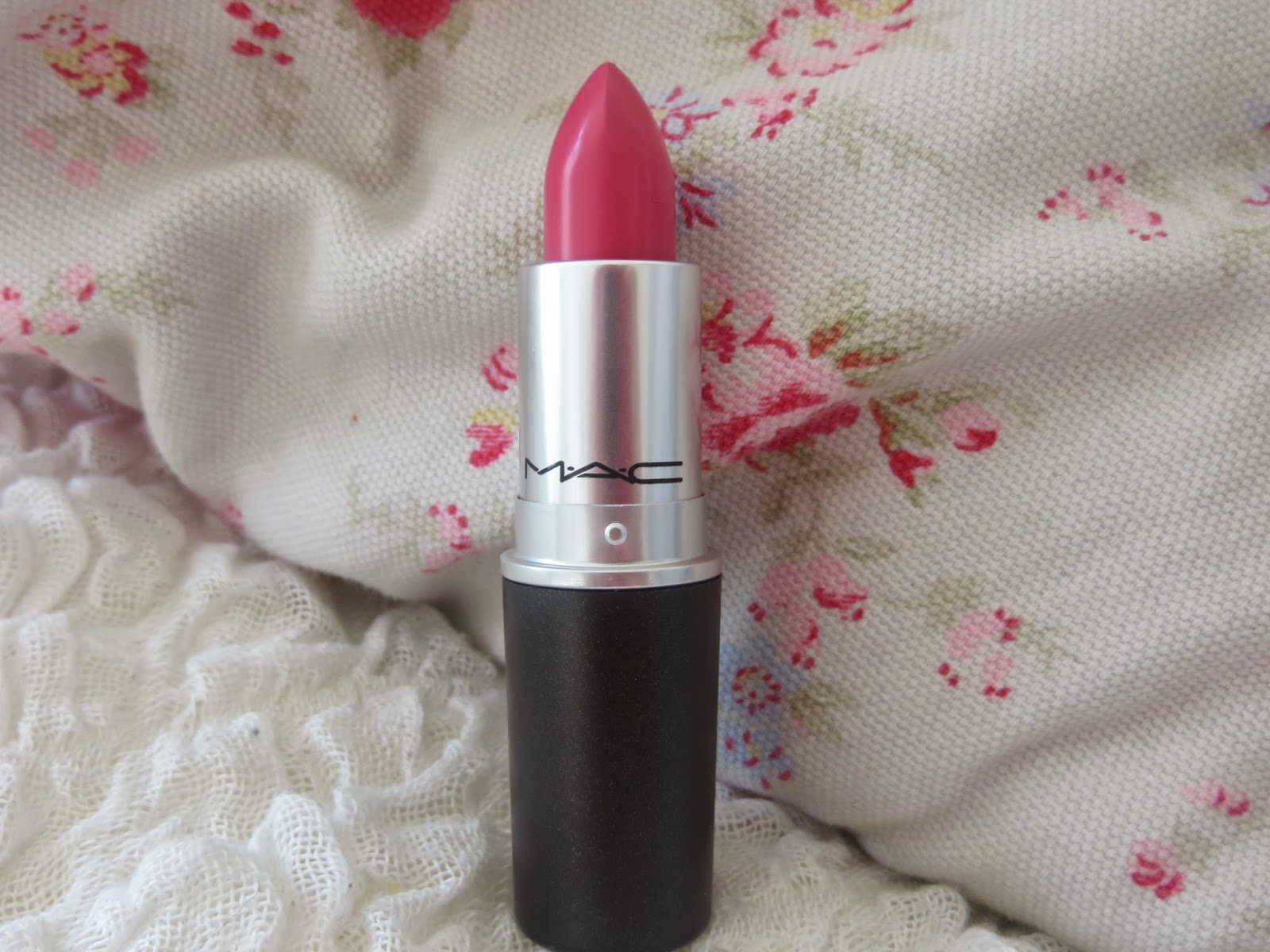 MAC, Review, Lipstick, Satin, PInk Nouveau, Pink, Blogger, Pretty,