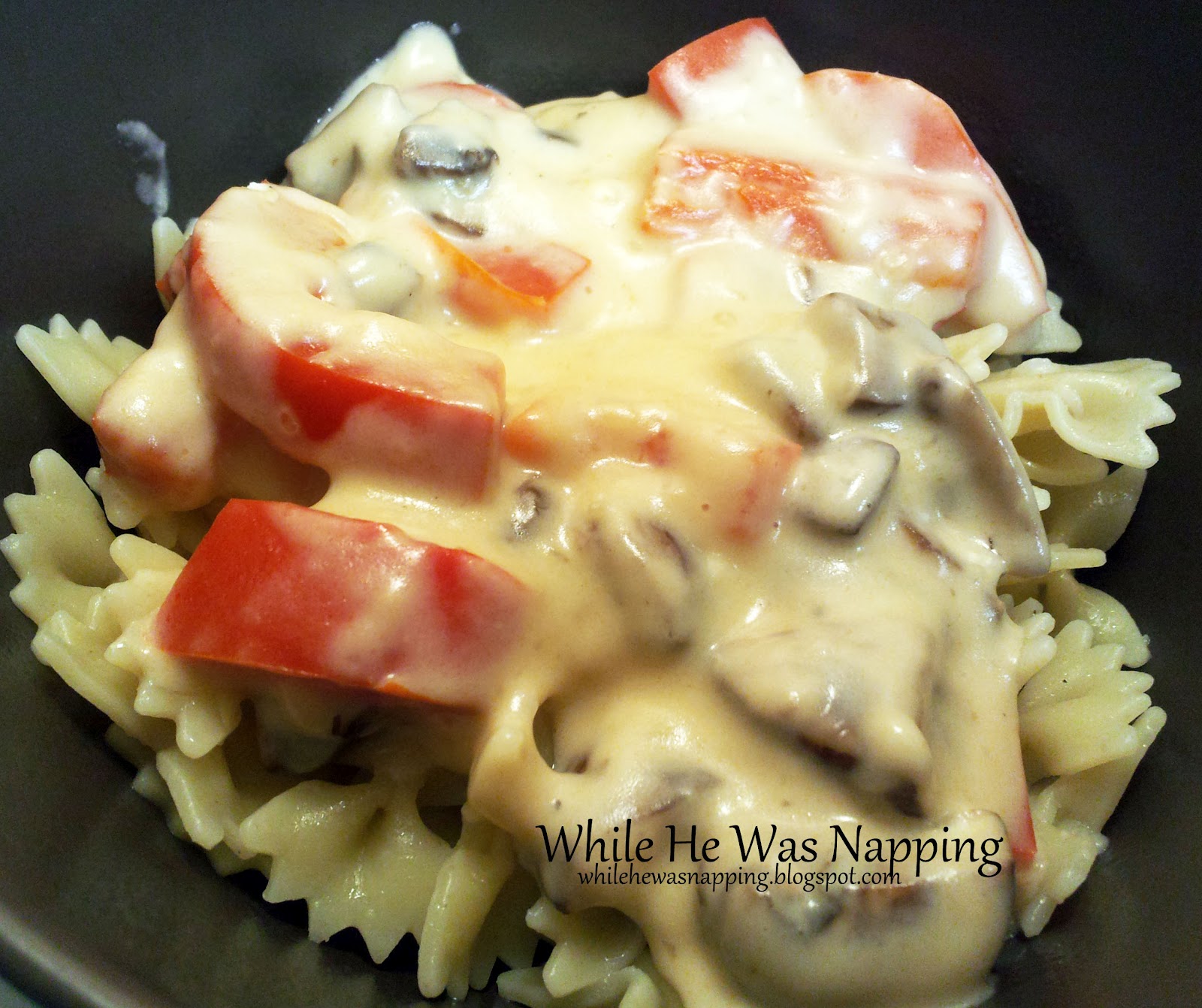 Red Pepper & Mushroom Alfredo While He Was Napping