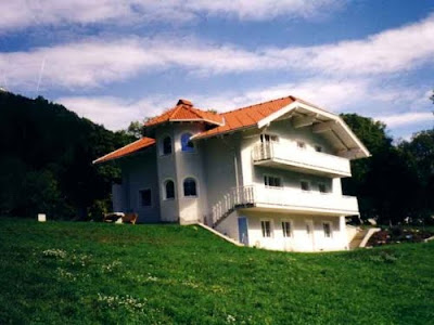 House, Home, huis, shtëpi,منزل ,տուն ,ev ,Etxea, дом, ঘর, къща, casa, 房子, kuća, dům, domo, maja, bahay, talo, maison, სახლი, Haus, σπίτι, ઘર, kay, घर, ház, Skipti, rumah, Teach, ハウス, ಮನೆ, 집, domum, māja, namas, куќа, Kamra, hus, dom, casă, кућа, hiša, nyumba, வீடு, హౌస్, บ้าน, будинок, בית ,خانه ,ہاؤس ,הויז 