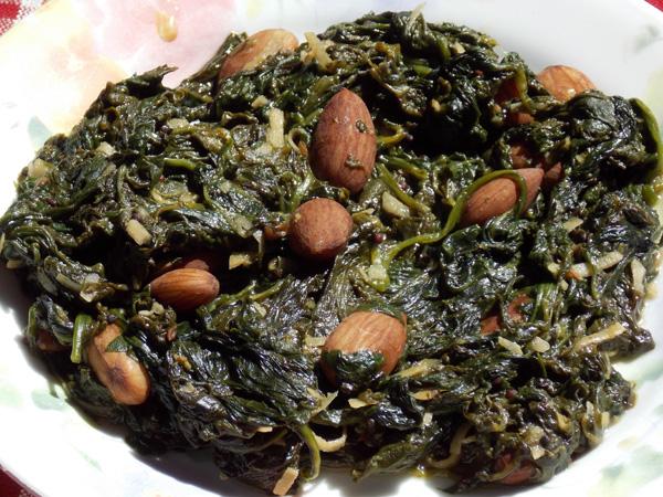 Bengali Spinach Recipe - Brew & Chew