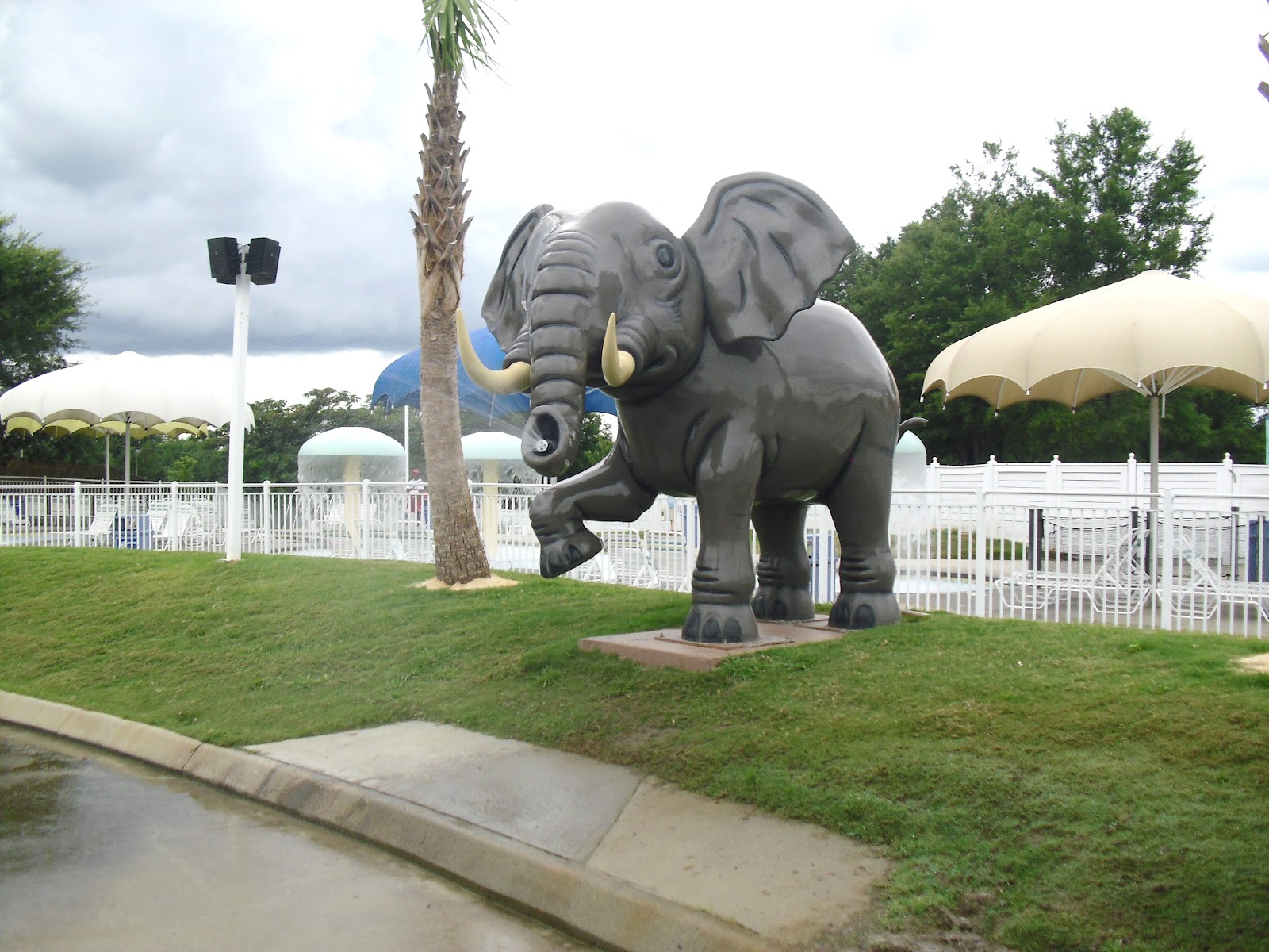 Love 2 Travel With Kids Boomerang Bay at Carowinds Fun for Kids of