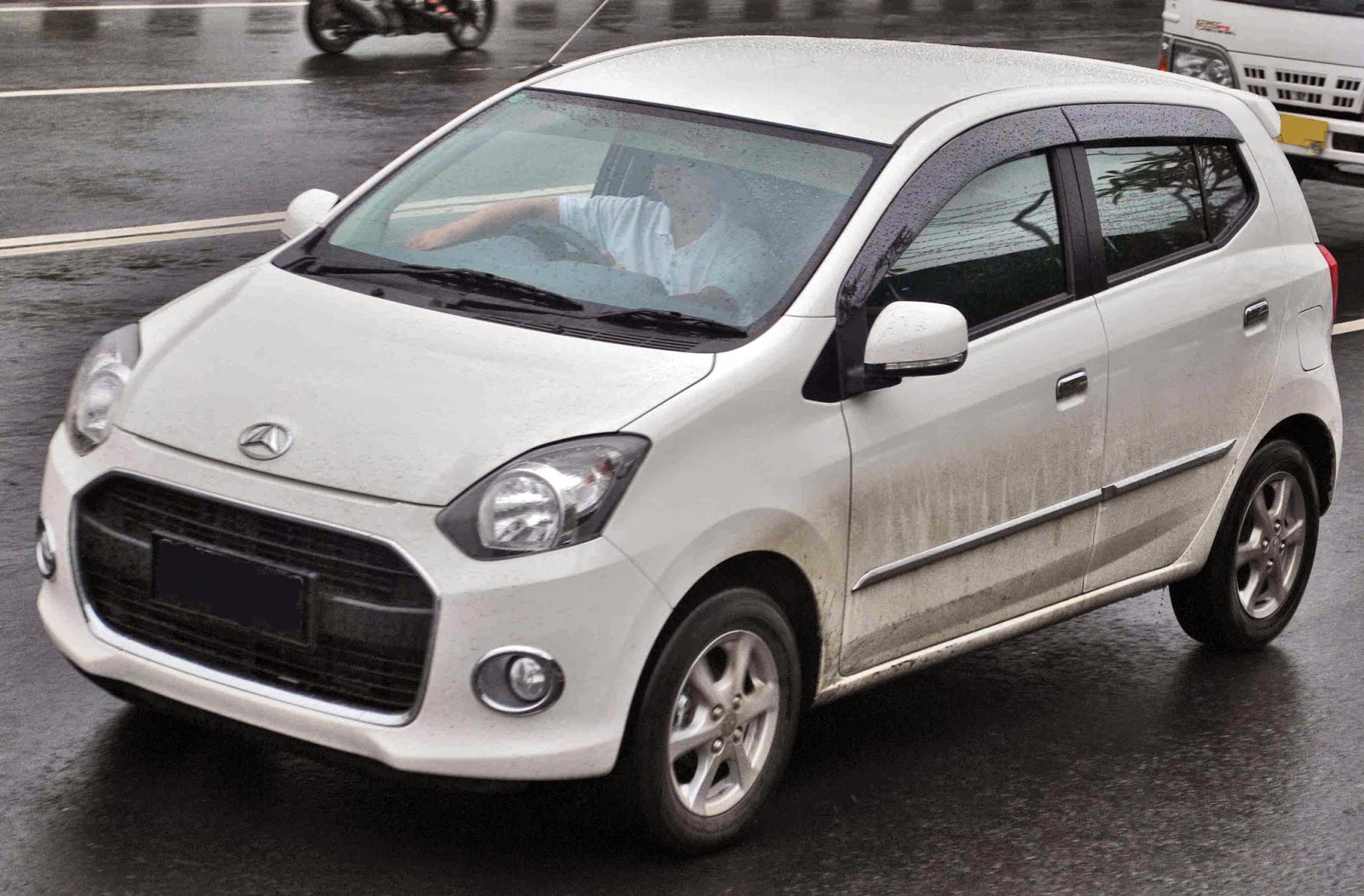 Harga Mobil Bekas Ayla Matic