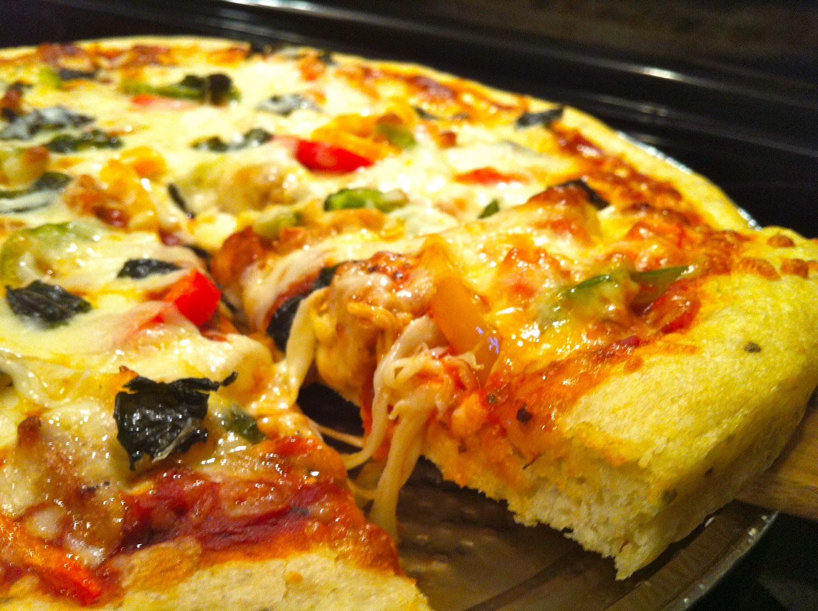 Delaine's Skinny Delights Thin Crust Turkey Pizza