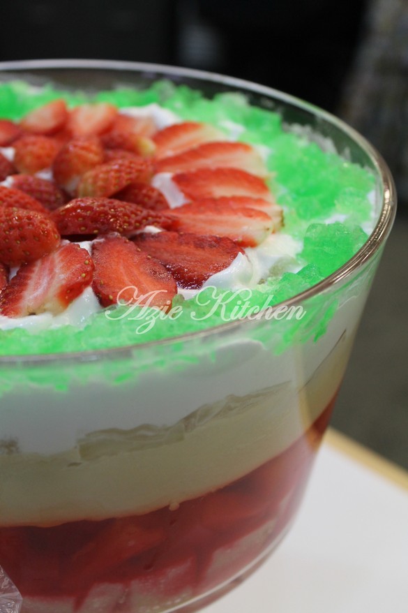 Puding Trifle Untuk Majlis Harijadi Di Pejabat Azie Kitchen