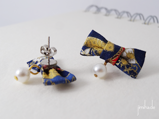 Boucles d'oreilles noeud papillon en tissu japonais, imprimé bleu