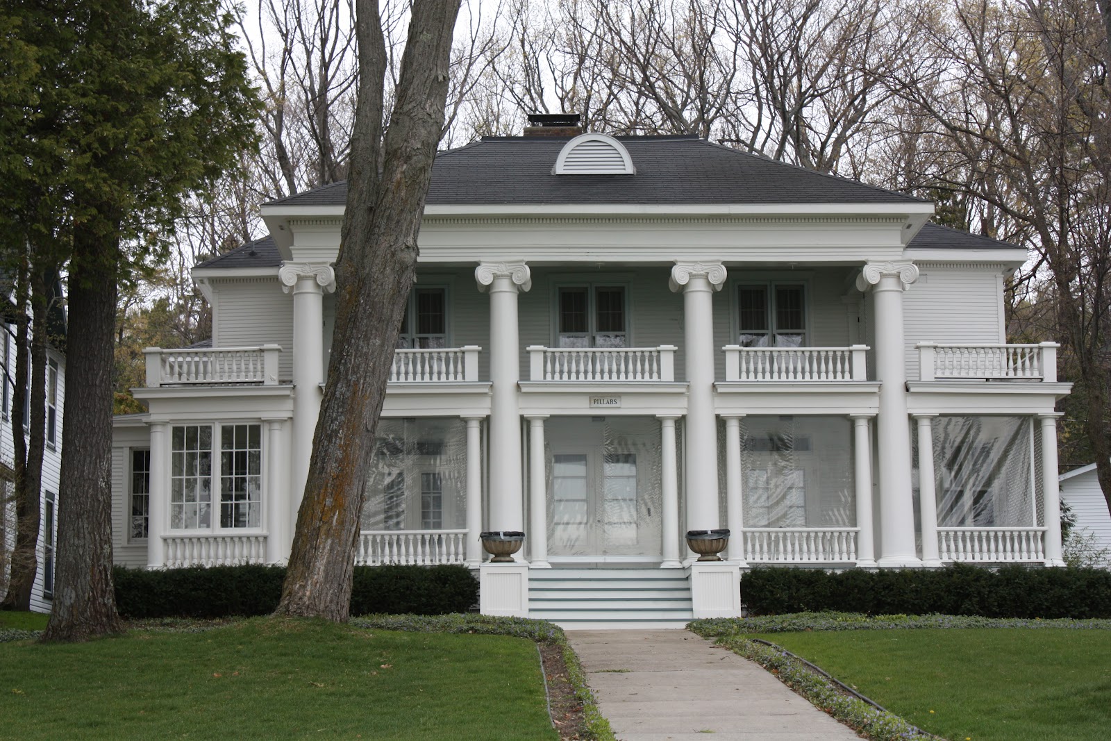 13 Perfect Images House With Pillars JHMRad