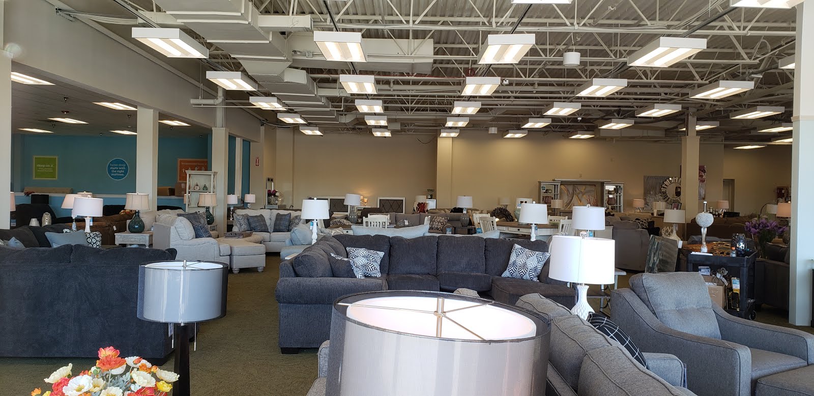 11 11 18 Raymour Flanigan Grand Opening Renaissance Square Royal Farms Updates And Other Retail News