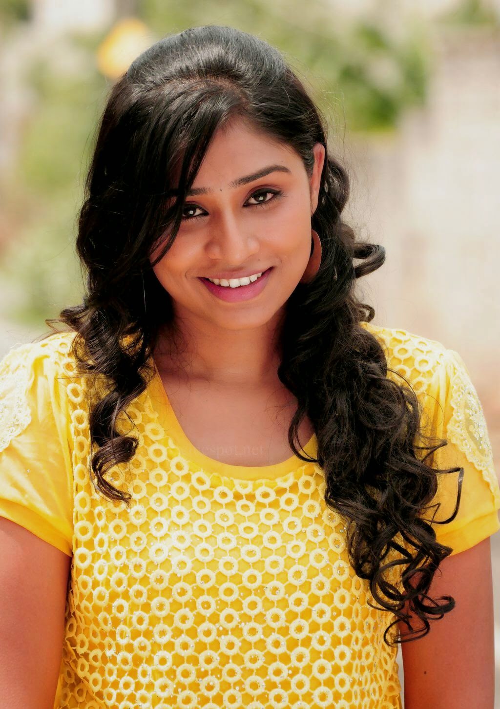 Archana in YELLOW Cool and Sweet Look, She is FEELing Fresh Nowdays!!